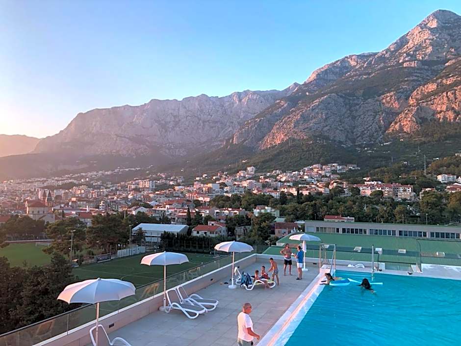 Uzelac Apartment - Pool & Sea View in Makarska