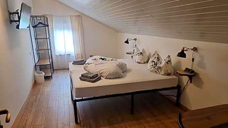 Quadruple Room with Private External Bathroom