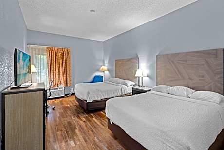 Queen Room with Two Queen Beds - Non-Smoking