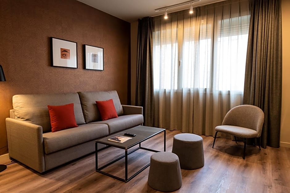 Atenea Rekord Suites