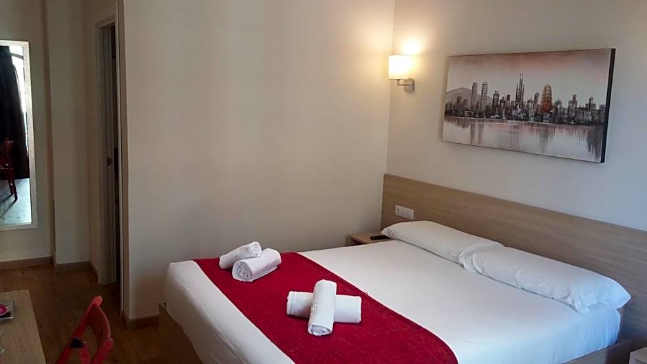 Hostal Barcelona Travel