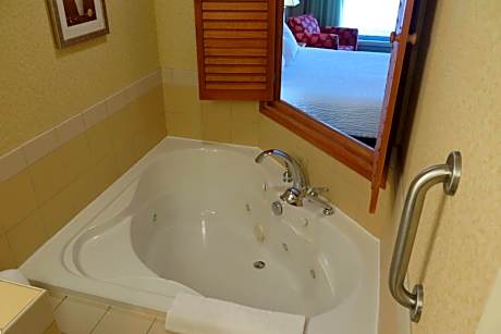 King Suite with Whirlpool