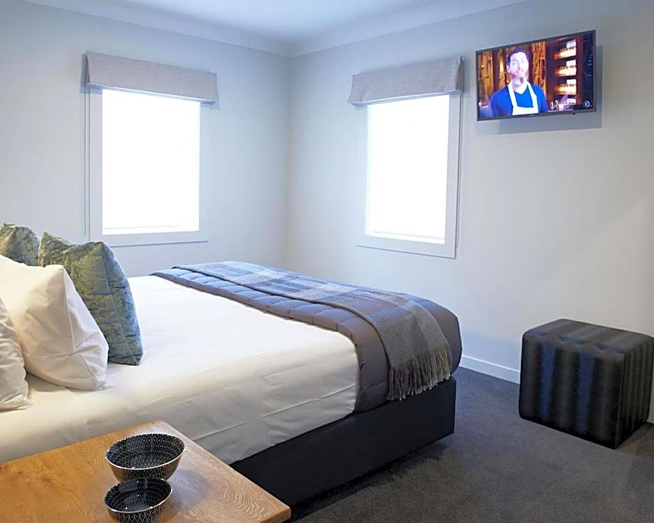 Photo 1 of 4 of 2 Bedroom Suite