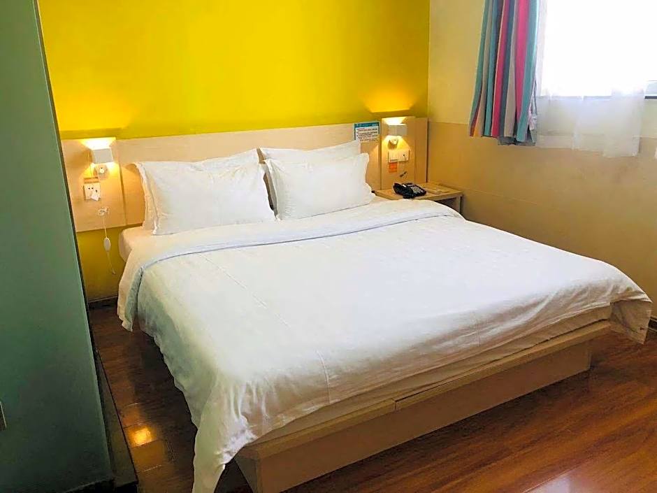 7 Days Inn Weinan Jiefang Road Railway Station