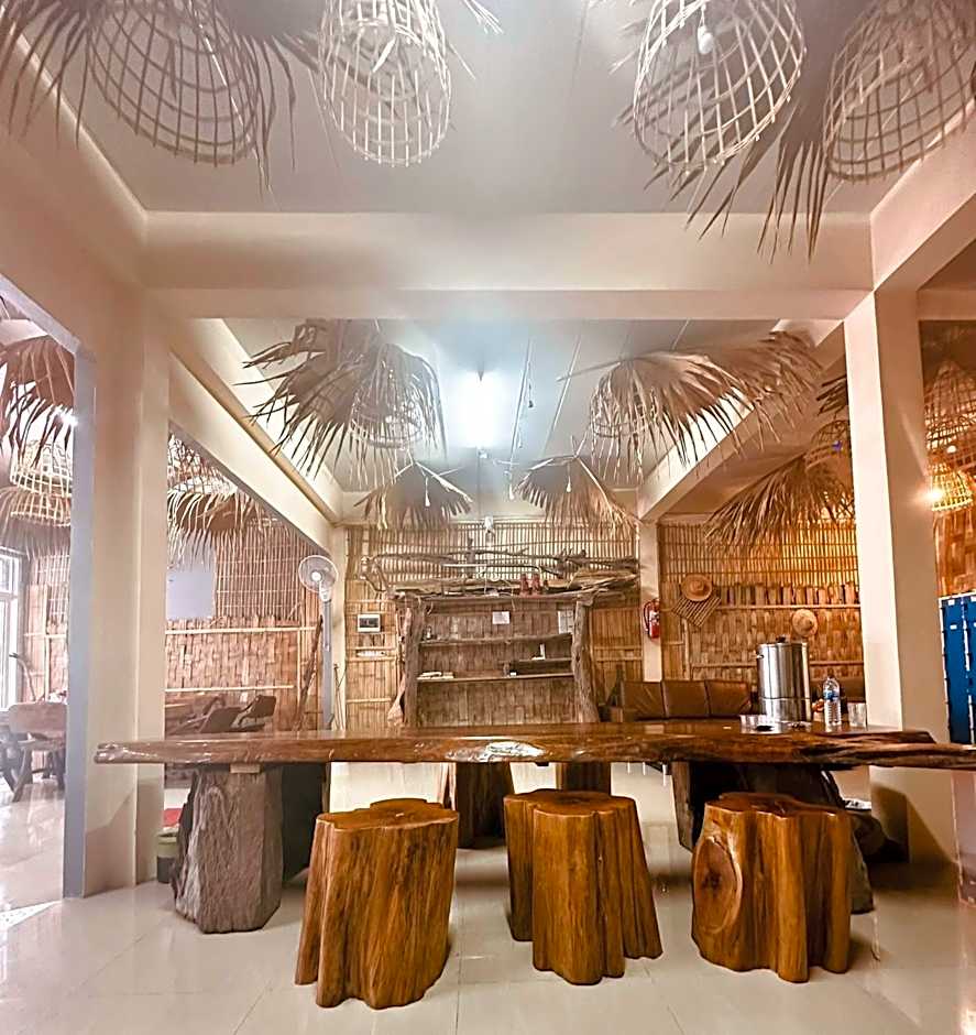 Painting Family Hostel