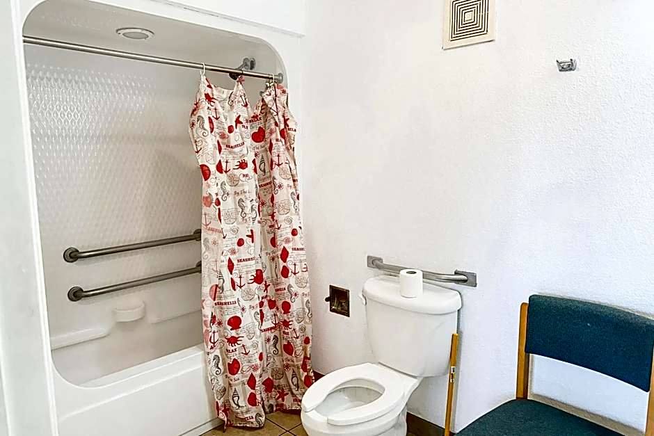 Luxury Inn By OYO Albany