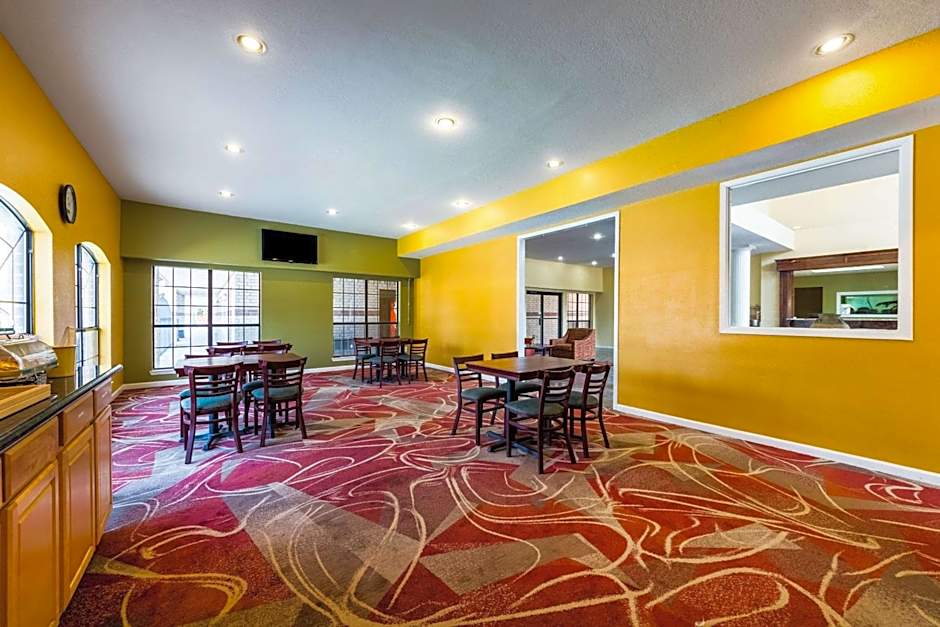 Quality Inn University Near Downtown