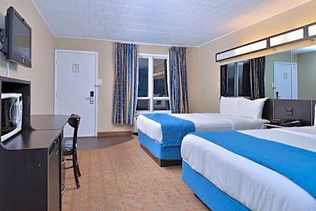 2 Queen Beds Non-Smoking