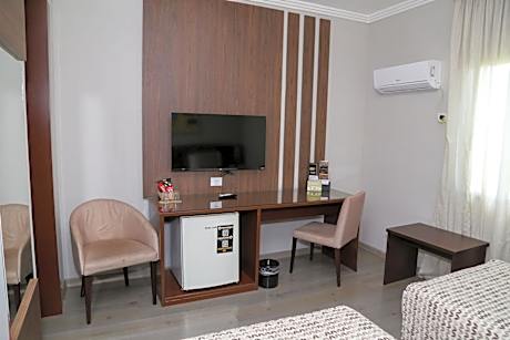 Twin Room with Mountain View