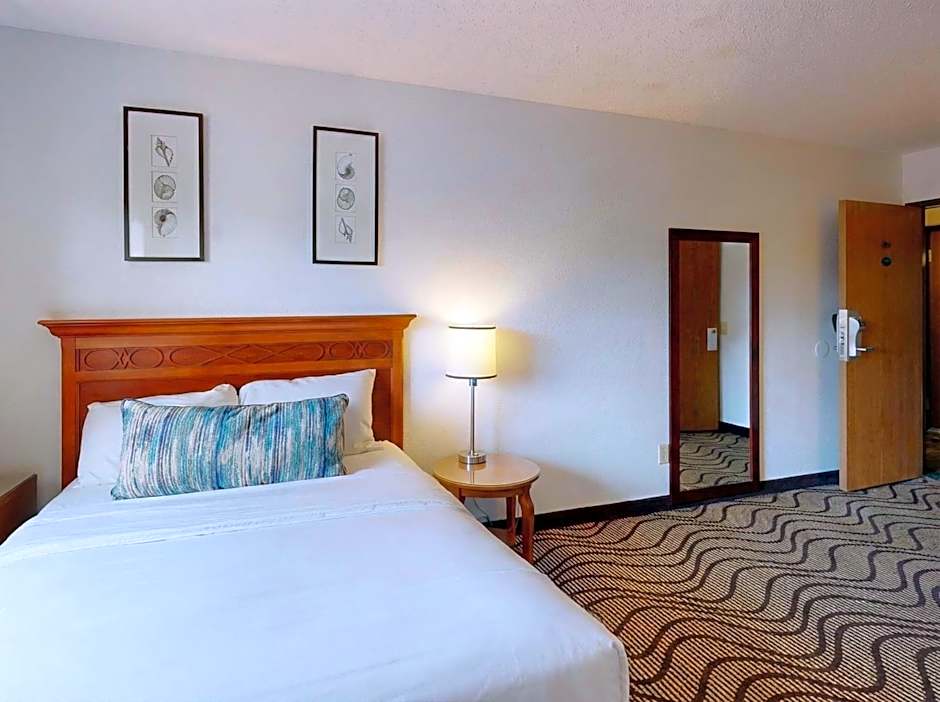 Oscoda Lakeside Hotel