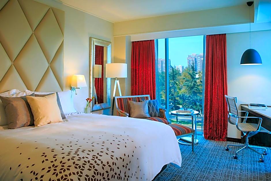 Renaissance Santiago Hotel