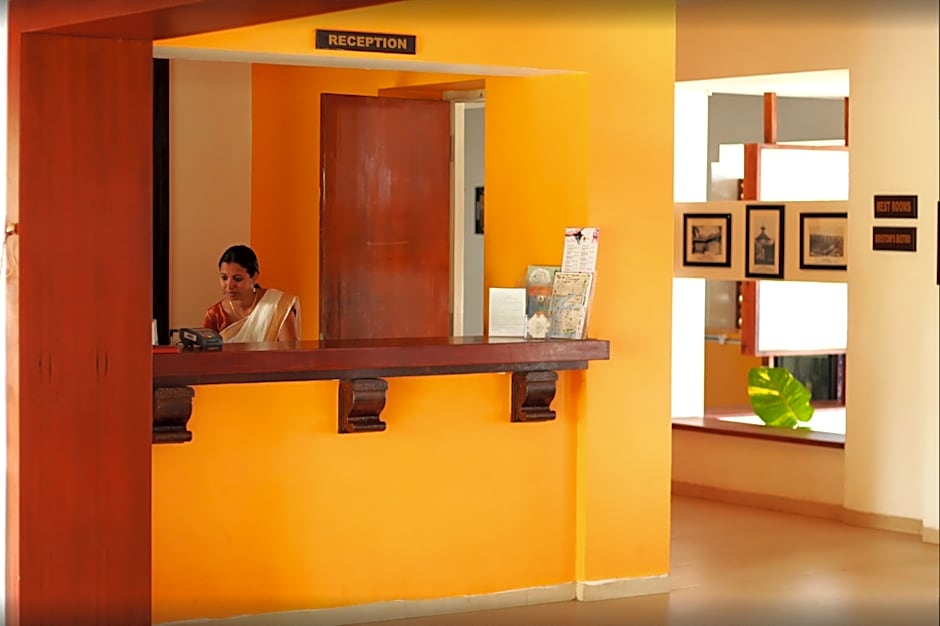 OLD LIGHTHOUSE BRISTOW HOTEL