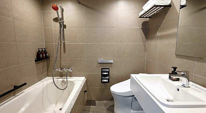 Kawasaki King Skyfront Tokyu REI Hotel