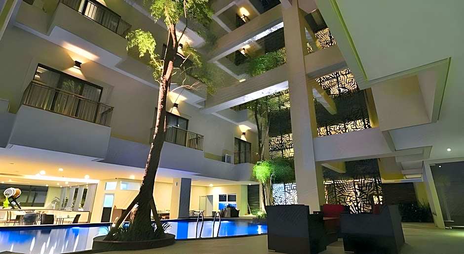 SAVANA HOTEL & CONVENTION MALANG