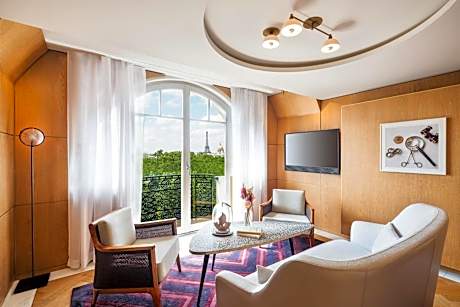 Two-Bedroom Saint-Germain-des-Pres Suite