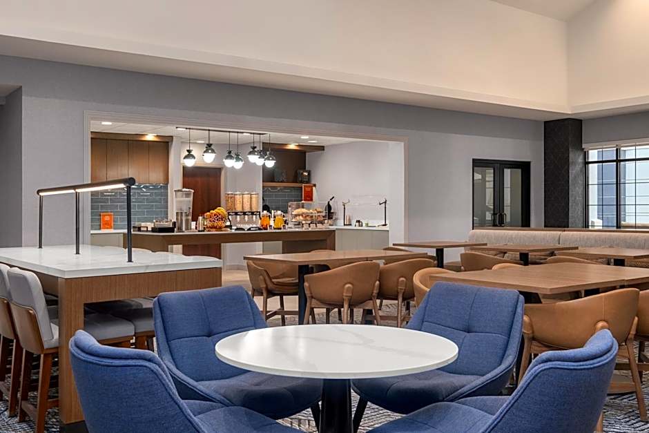Homewood Suites By Hilton Fresno
