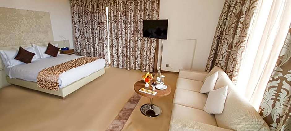 Photo 1 of 4 of Junior 1 King Bed Suite, City View