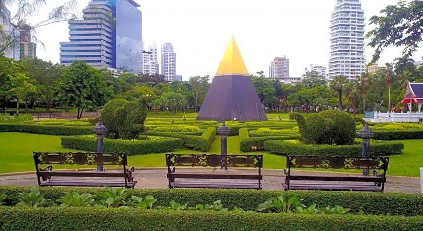 41 Suite Bangkok Hotel