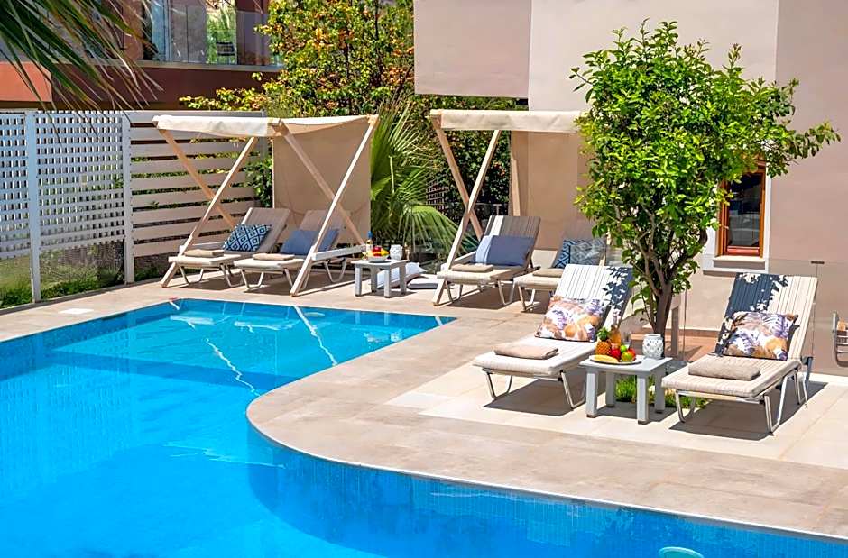 Island Villa Heated Pool