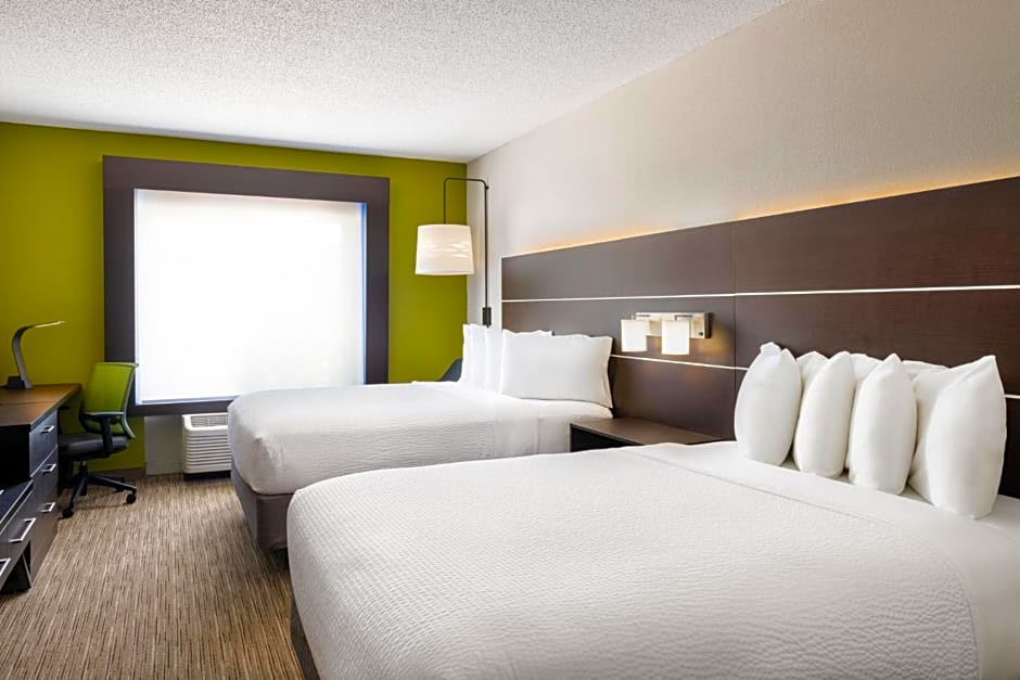 Holiday Inn Express & Suites Spring Hill By IHG