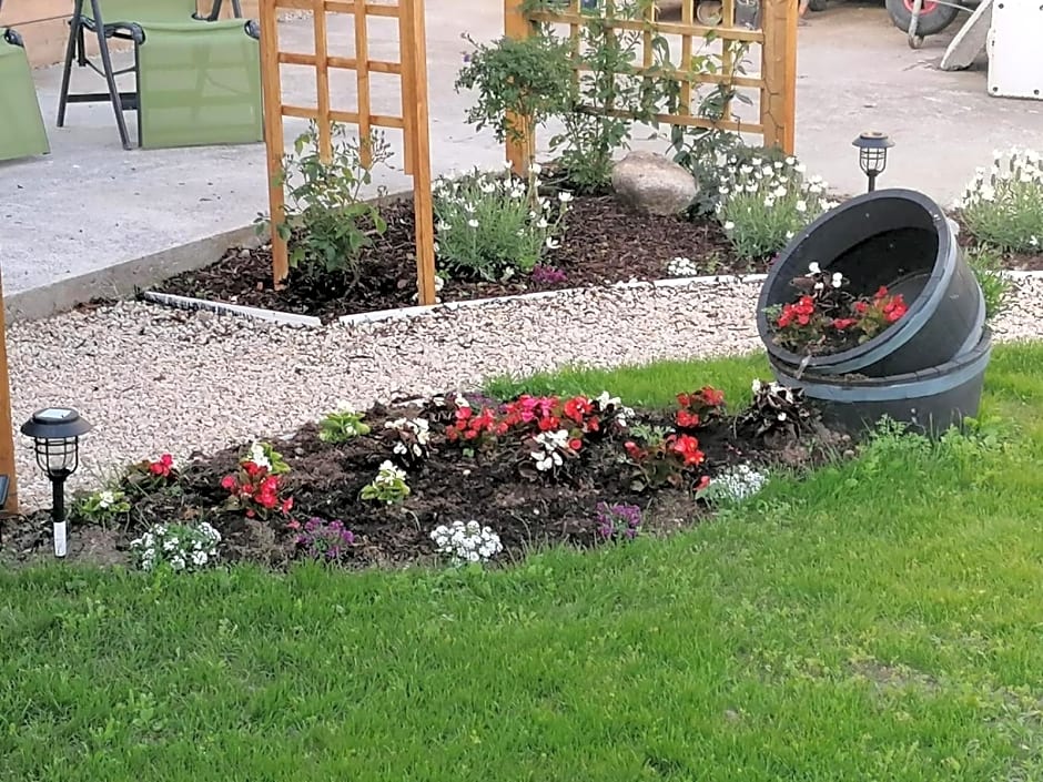 Tess's Guest House R95K6N1 This Property is unsuitable for children under 12 years old