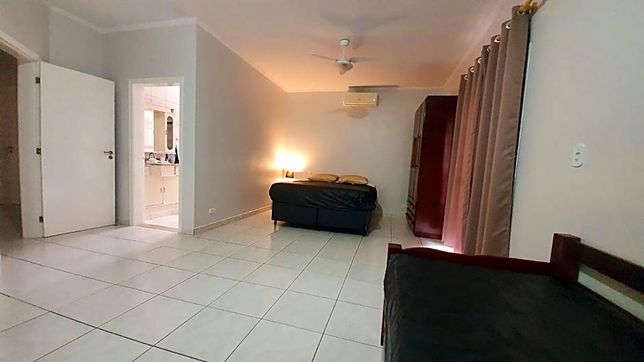 Piscina Aquecida, 5 suítes, Bilhar, Varanda Gourmet, 100mts mar