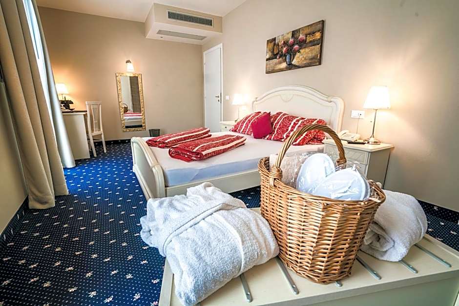 Borgo dei Poeti Romantik Hotel