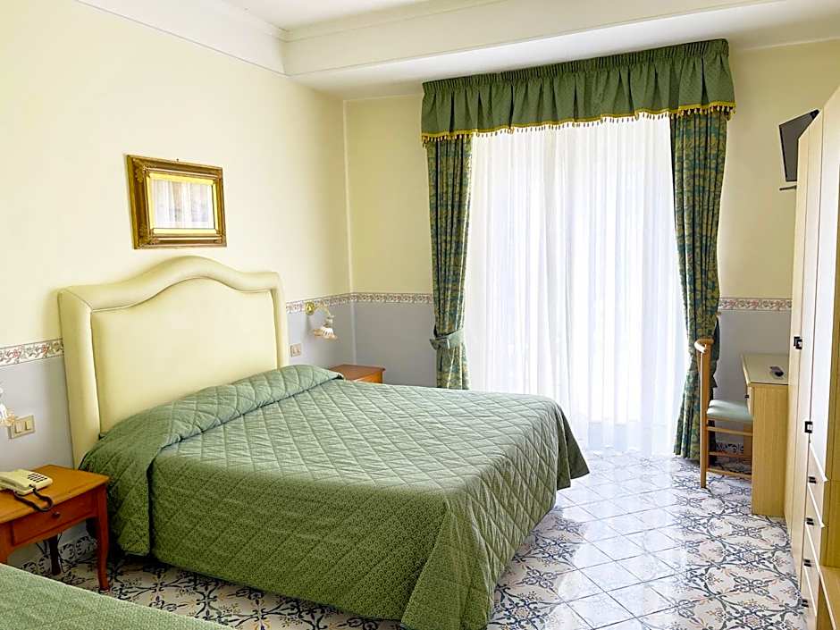 Reginella – Sant' Agata sui due Golfi, CO