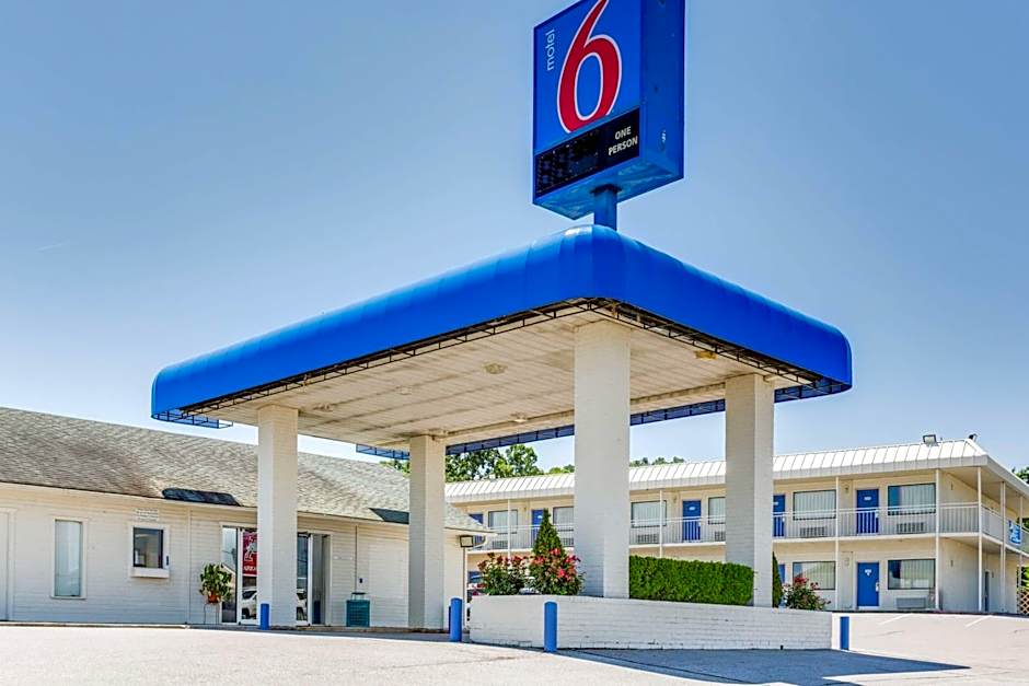 Motel 6 Fayetteville, AR