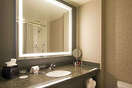 Deluxe Guest room, 2 Double, Corner room
