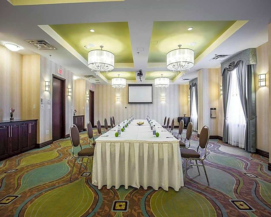 Comfort Hotel Bayer's Lake