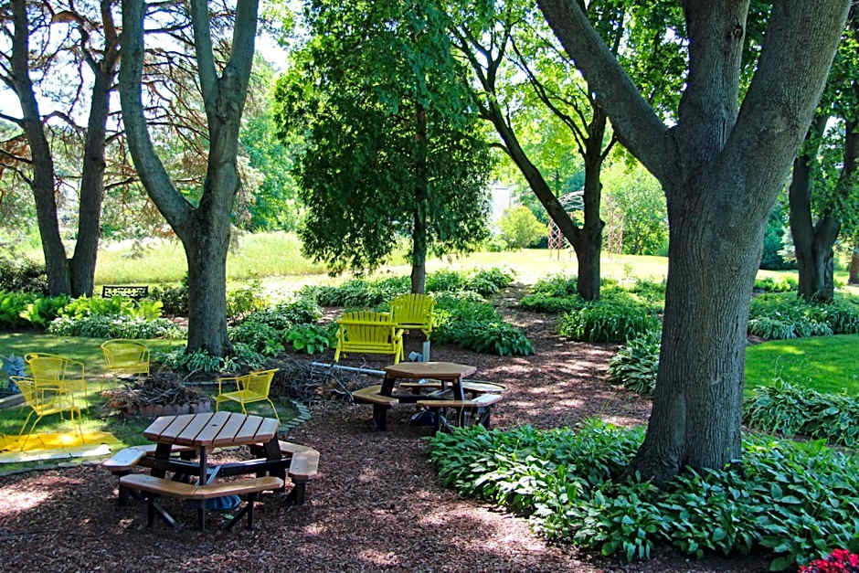 J. Paule's Fenn Inn