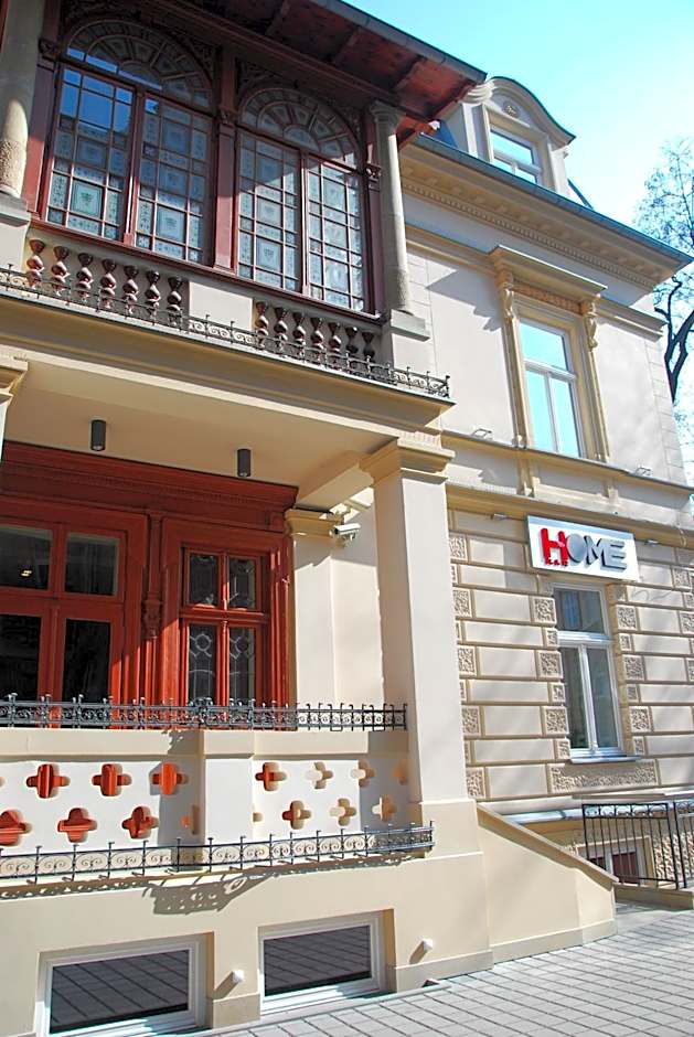 Home Aparthotel