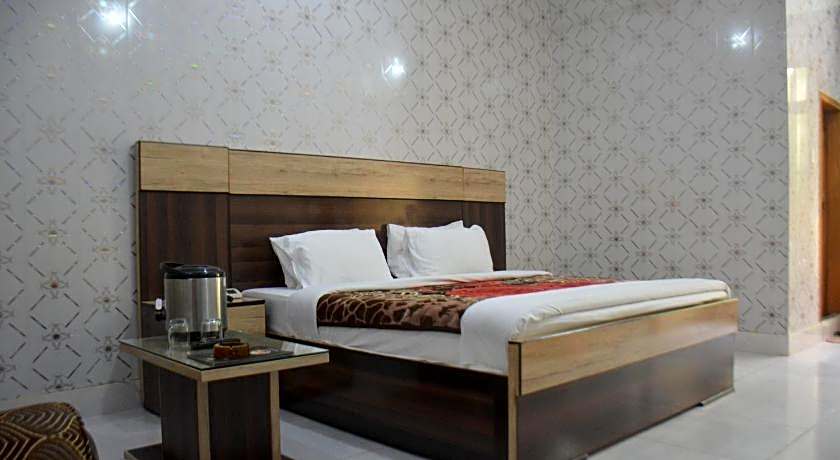 Hotel Eagle Nest Malam Jabba 