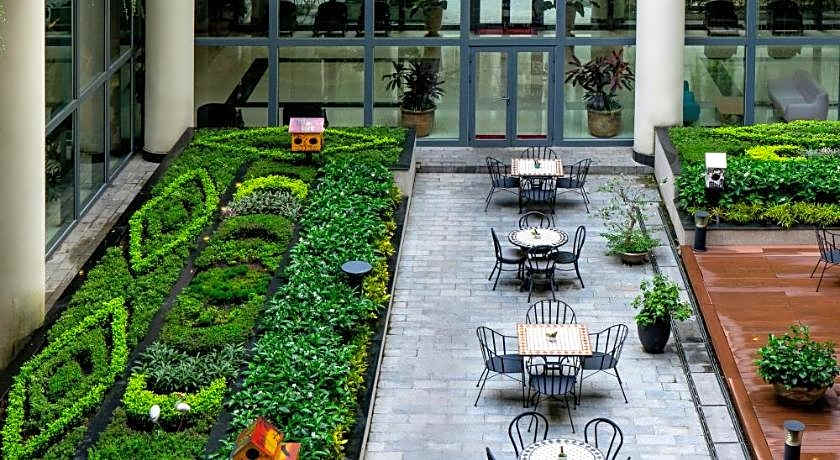 Becamex Hotel New City