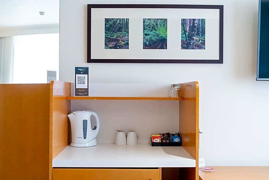 Gateway Hotel by Nightcap Plus