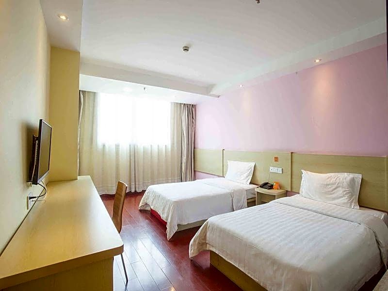 7 Days Inn Guiyang Erge Road Branch – Guiyang, MN