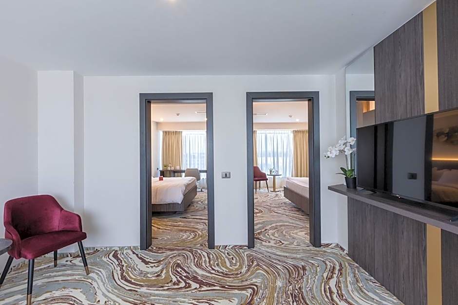 Ramada by Wyndham Bucharest Otopeni Airport
