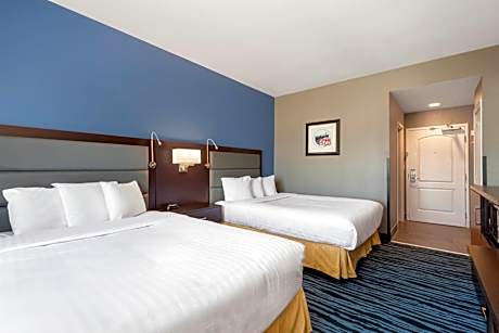 Standard Queen Room with Two Queen Beds - Non-Smoking