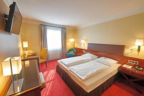 Twin Bed Room