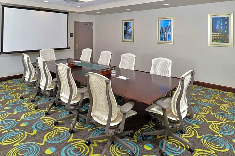 Homewood Suites By Hilton Cincinnati/Mason
