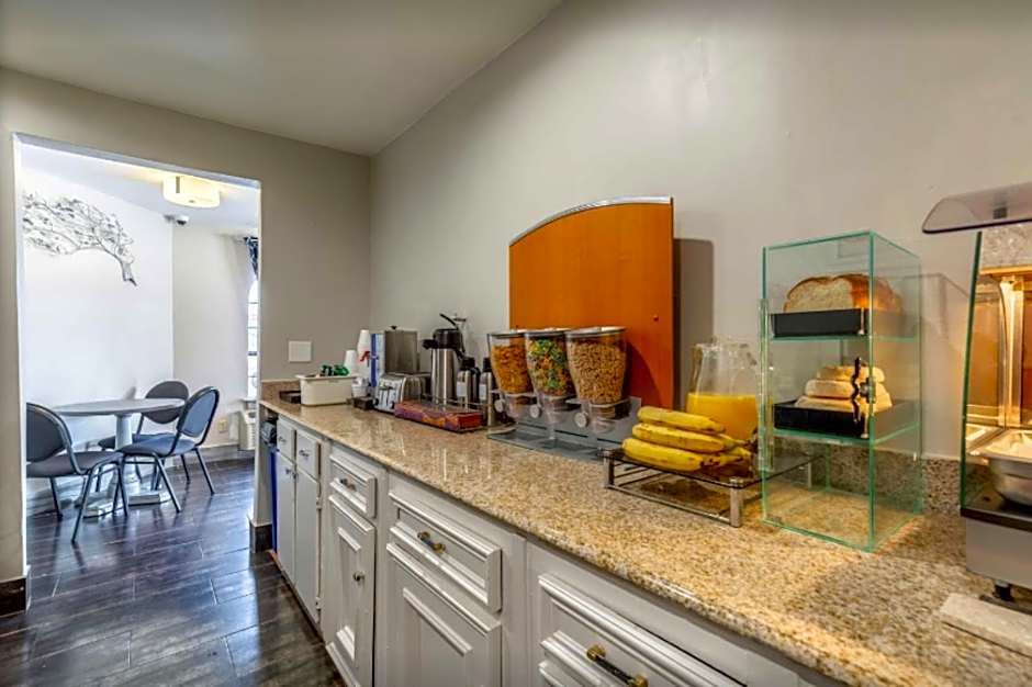 Econo Lodge - near Houston Medical Center-NRG Park