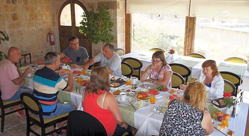 NOSTALJI CAVE SUIT HOTEL