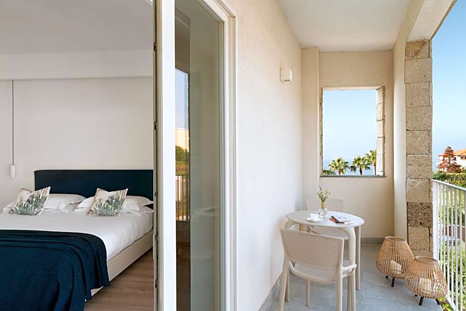 Domo 20 Hotel & Rooftop