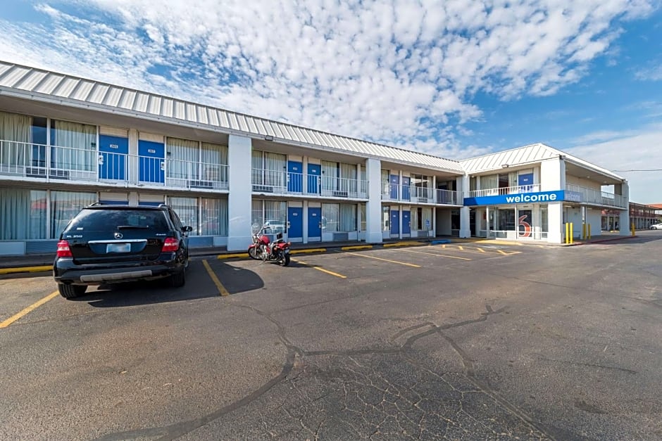 Motel 6-Oklahoma City, OK - Bricktown