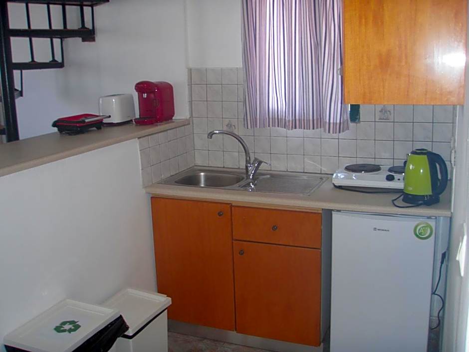 UMBRELLA BEACH APARTMENTs