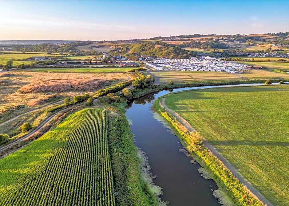 Riverside Holiday Village