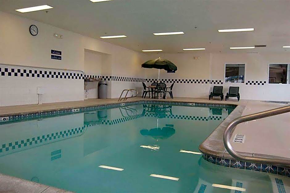 Crystal Inn Hotel & Suites - West Valley City