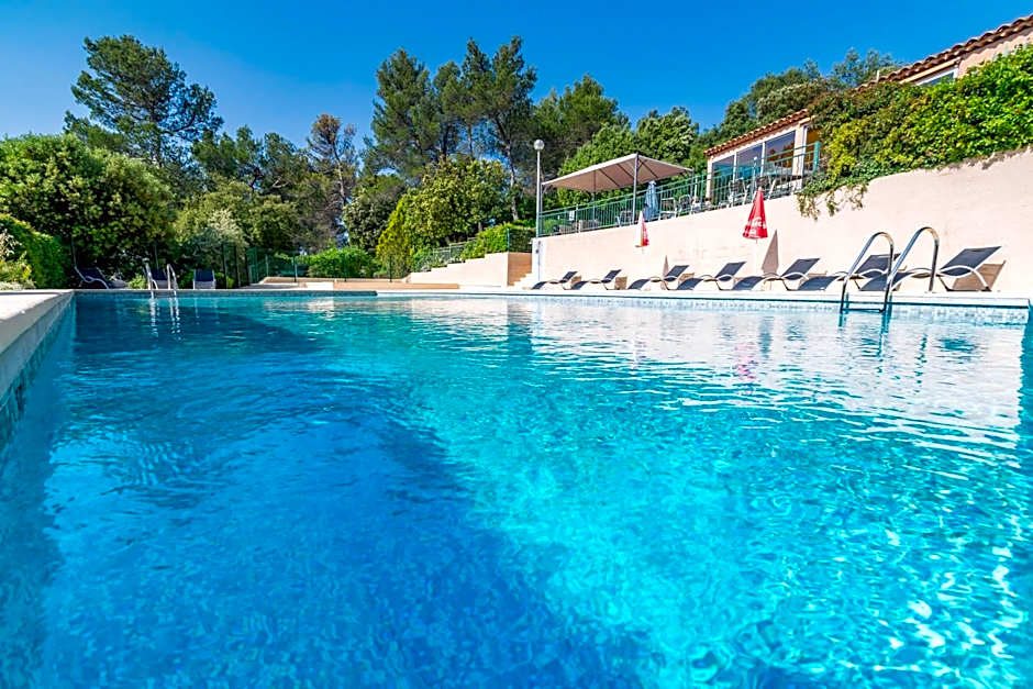 Les Arbousiers Village Hôtel Provençal