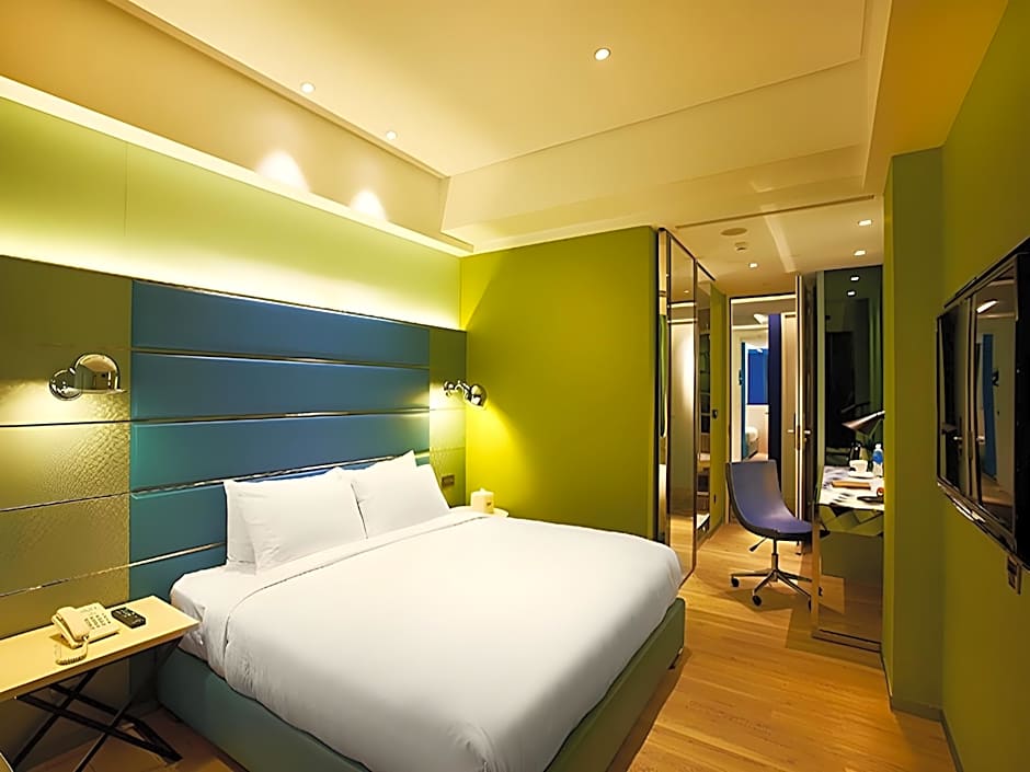 Royal Group Hotel Buo Ai Branch